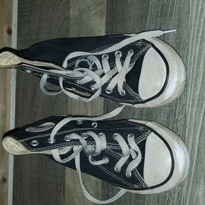 Kids converse size 2